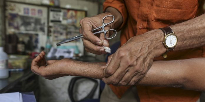 नेशनल मेडिकल कमीशन बिल पास, आरोप- झोलाछाप 6 महीने का कोर्स कर कहलाएंगे डॉक्टर