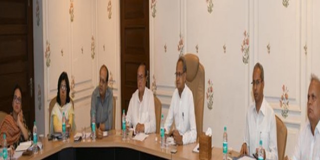 पेयजल, विद्युत आपूर्ति पर साप्ताहिक समीक्षा करें मुख्य सचिव - CM गहलोत