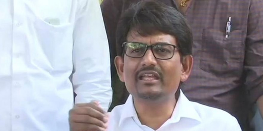 डिप्टी सीएम नितिन पटेल से मिले अल्पेश ठाकोर, बीजेपी में शामिल होने की संभावना