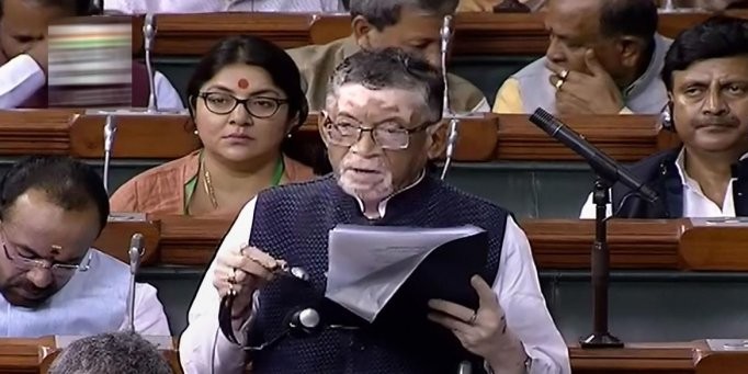 बेरोजगारी के आंकड़ों पर सरकार का यू-टर्न!, कहा-यह पूरा सच नहीं