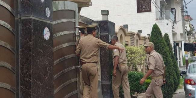 भ्रष्टाचार पर नरेंद्र मोदी सरकार का प्रहार, यूपी में चार शहर में सीबीआइ के छापे