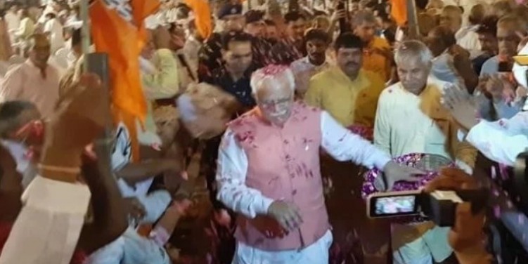 सीएम मनोहर लाल बोले- साढ़े छह हजार नौकरी निकाल दी, 15 दिन में 15 हजार और निकालेंगे