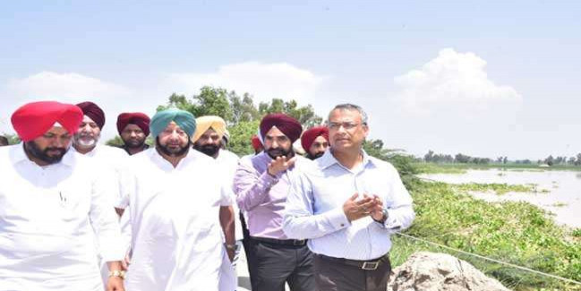 पंजाब में बाढ़ की स्थिति गंभीर, कैप्टन बोले- बारिश हुई तो बिगड़ सकते हैं हालात