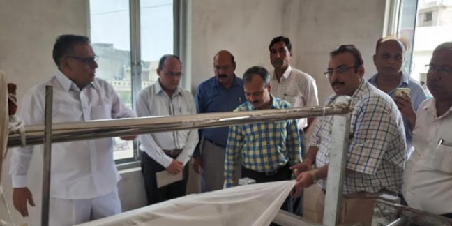 युवा सहभागिता से विकसित होंगे आधुनिकतम करघे: आयुक्त डॉ. पाठक