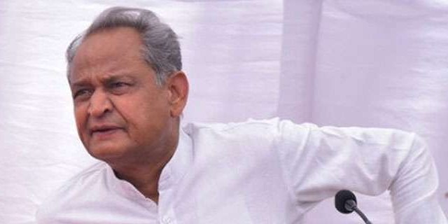 शराब और बिजली उपभोक्ताओं से कर्जभार कम करने में जुटी गहलोत सरकार
