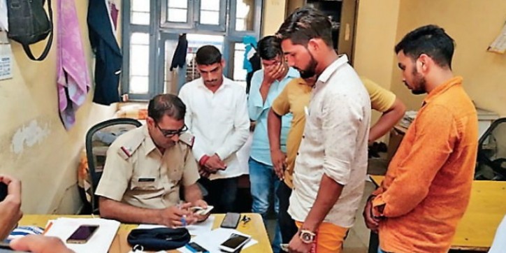 कांग्रेस विधायक के फर्जी लेटर पैड पर आधार कार्ड बनाने वाले 6 गिरफ्तार