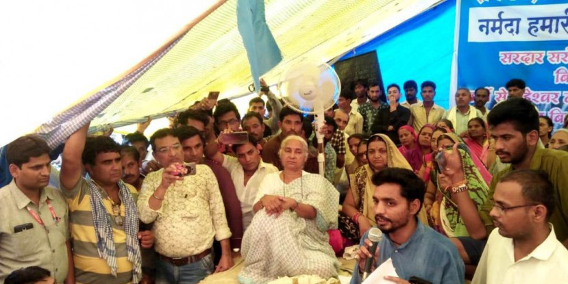 मेधा पाटेकर ने अनशन तो़ड़ दिया है, लेकिन सरकार की नींद कब टूटेगी