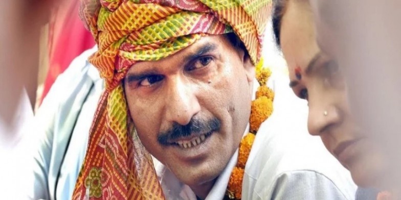 तेज बहादुर यादव को सुप्रीम कोर्ट से बड़ा झटका, नामांकन रद्द के खिलाफ डाली याचिका खारिज