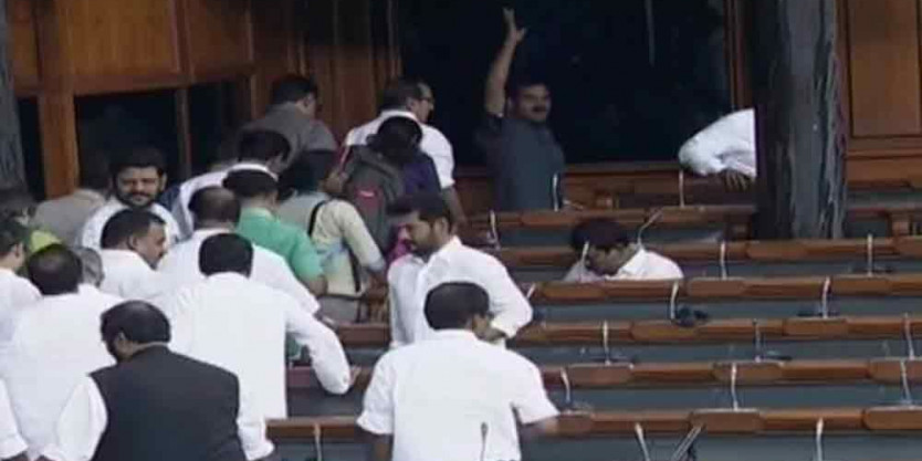 Opposition walks out of Lok Sabha over Karnataka crisis