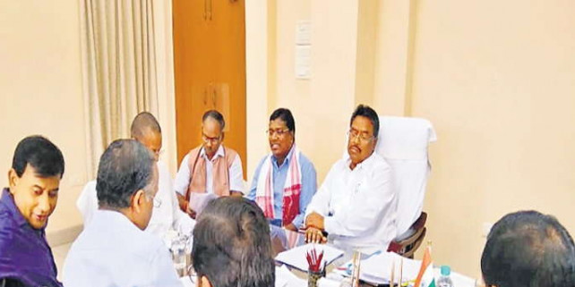 60 साल में राज्य में 9 प्रतिशत से अधिक घटी है अनुसूचित जनजातियों की आबादी, कारण जानने तीन जिलों में जाएगी टीएसी टीम