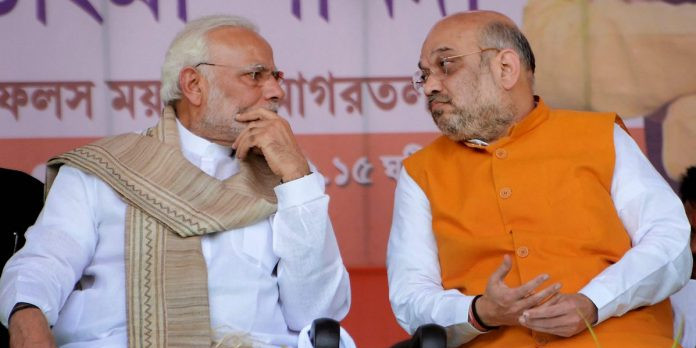 भ्रष्ट नौकरशाहों के सफाये में जुटी है मोदी सरकार