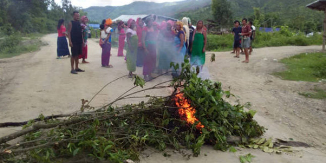 Quarry workers bandh hits normal life partially in Manipur