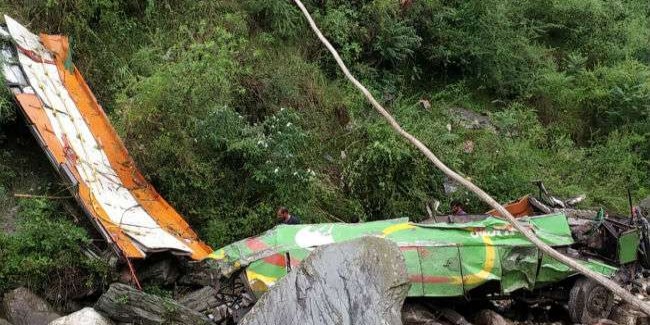 हिमाचल में बस 500 फीट गहरी खाई में गिरी, 44 की मौत; 35 घायल, पीएम ने जताया दुख