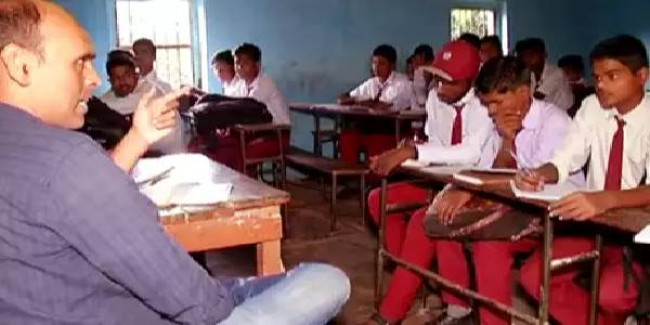 जानिए कैसे... नई शिक्षा नीति पर फंस गई झारखंड की रघुवर सरकार!