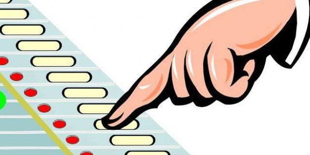 जम्मू-कश्मीर में छह सीटों पर कांटे की टक्कर