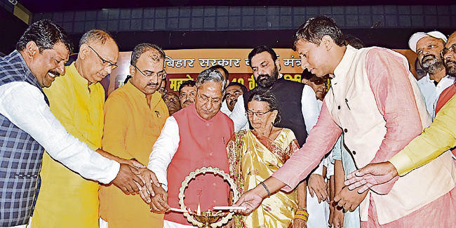 पटना : ‘जिस पार्टी को रामदेव महतो ने सींचा वह सरकार चला रही’