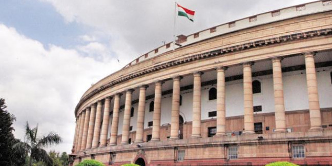 सख्त होंगे ट्रैफिक नियम, राज्यसभा से मोटर व्हीकल संशोधन बिल पास