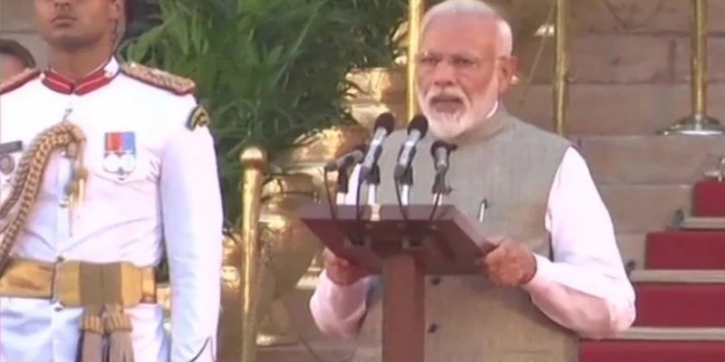 दुनिया के सबसे बड़े लोकतंत्र में नरेंद्र मोदी ने दूसरी बार ली प्रधानमंत्री पद की शपथ