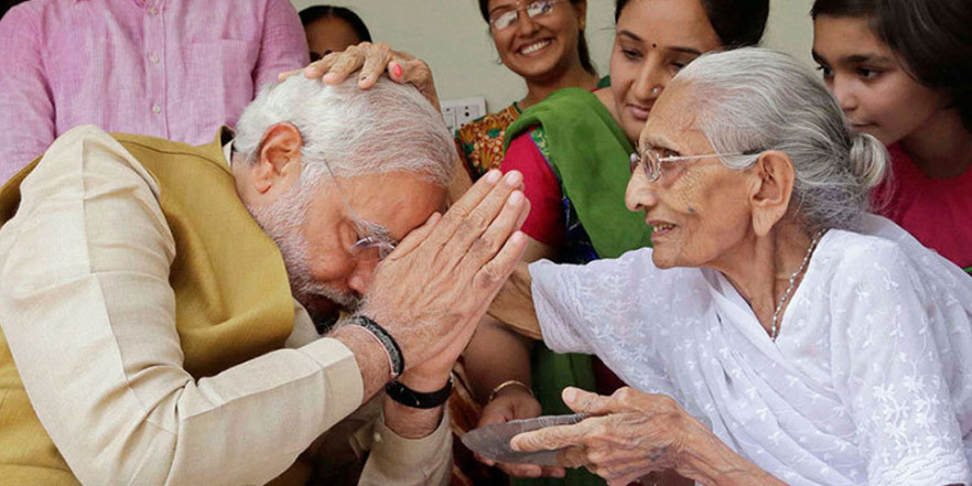 जन्मदिन पर सरदार सरोवर बांध पहुंचे मोदी, बधाइयों का लगा तांता