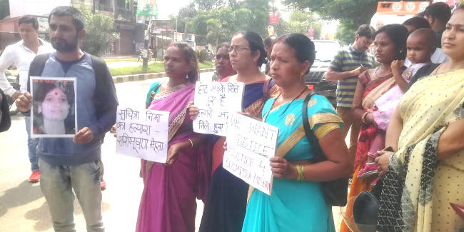 भाजपा में शामिल हुए शशि भूषण मेहता, सुचित्रा के बेटों ने किया विरोध, तो मेहता समर्थकों ने मंच से फेंका