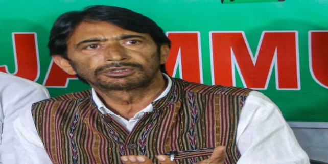 Congress capable of defeating communal forces, says Mir