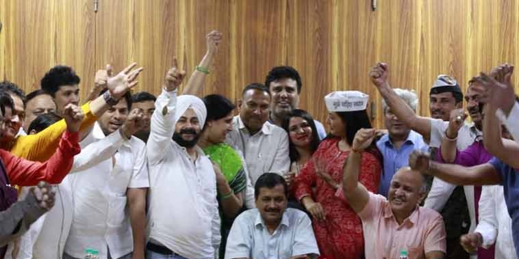 दिल्ली: विधानसभा कमेटी के सामने AAP के बागी विधायकों की पेशी