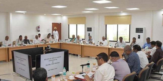 सीएम नीतीश ने की वित्त विभाग द्वारा आयोजित राजस्व प्राप्ति वाले विभागों की समीक्षा बैठक