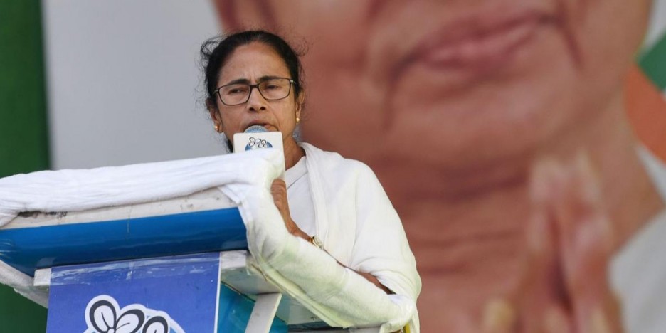 दुर्गा पूजा तक सातवें वेतन आयोग की सिफारिशों पर अमल करेगी ममता सरकार