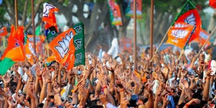 यूपी में सरकार व भाजपा संगठन में एक साथ फेरबदल की तैयारी, 2022 के चुनाव पर भी नजर
