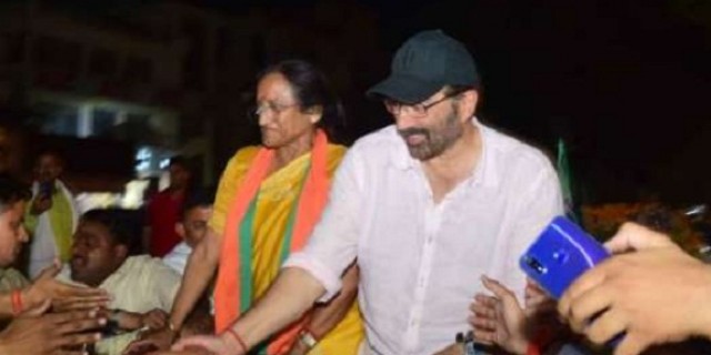 खराब तबीयत के बाद भी सनी देओल ने किया रोड शो, बोले- मोदी जीतें इसलिए आया हूं, लेकिन कुछ पूछो मत