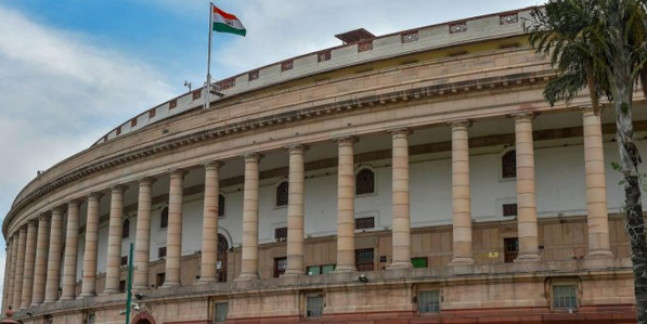 कई बिल पास कराने के लिए सत्र बढ़ाने का फैसला, 7 अगस्त तक चलेगी संसद