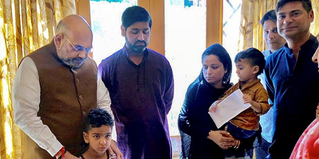 कश्मीर पर अमित शाह की ‘अटल’ पॉलिसी, इन दो रास्तों पर चल कर होगी नई सुबह