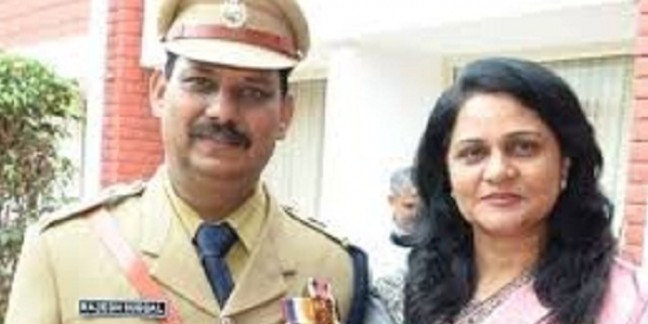 भाजपा प्रत्याशी सुनीता दुग्गल को बड़ा झटका, आईपीएस पति का होगा तबादला
