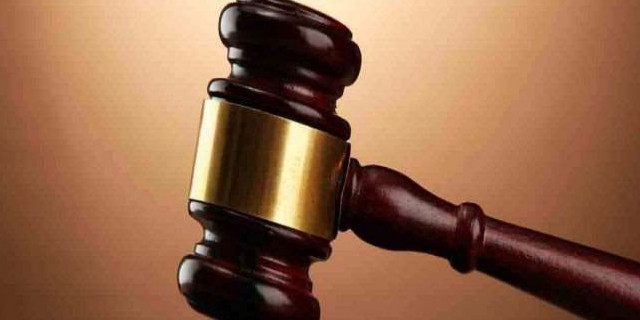 सरकार ने कहा हटाया जा रहा है अतिक्रमण, याचिकाकर्ता ने कहा-गरीबों को हटाया जा रहा, रसूखदारों को नहीं