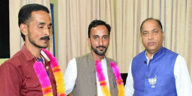 मंडी ब्लॉक युवा कांग्रेस अध्यक्ष ने छोड़ी पार्टी, जयराम की मौजूदगी में भाजपा में शामिल