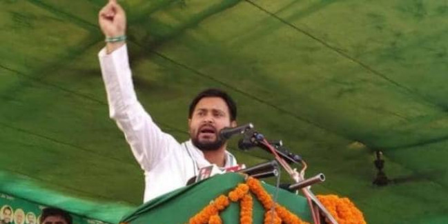 तेजस्वी यादव ने पूछा- देश को जानने का हक, कहां है जम्मू-कश्मीर के 3 पूर्व CM
