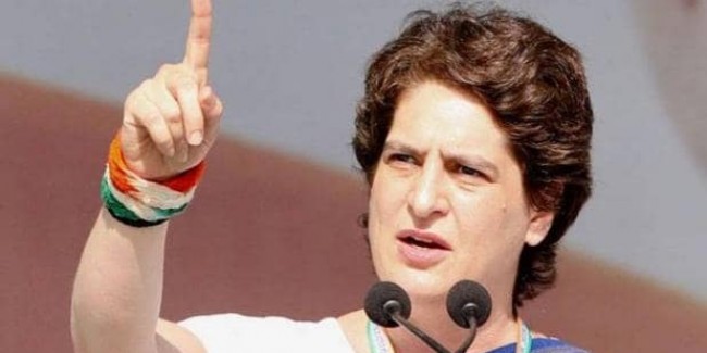 पत्रकार की गिरफ्तारी पर बोलीं प्रियंका गांधी- डर का डंडा चला रही है योगी सरकार