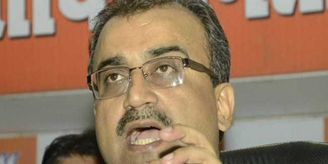मंगल पर सदन में 'महाभारत': स्वास्थ्य मंत्री का जवाब सुनने से भी विपक्ष ने किया इनकार