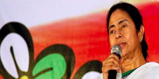 बंगाल में दुर्गा पूजा समितियों को 25000 रुपये की मदद करेंगी ममता बनर्जी