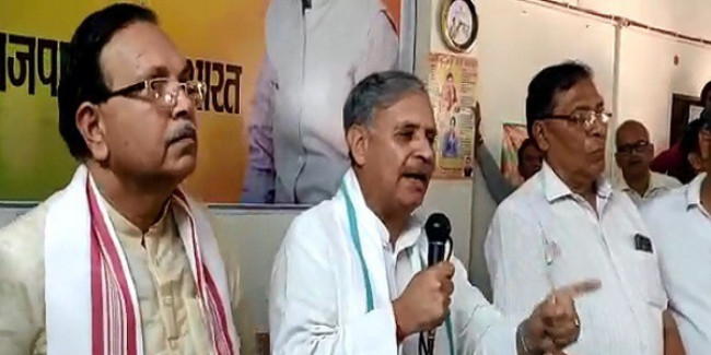 राव इंद्रजीत के कार्यक्रम में बवाल, बीच में छोड़कर जाना पड़ा, बोले-मेरी चलती तो बेटी को टिकट दिलाता