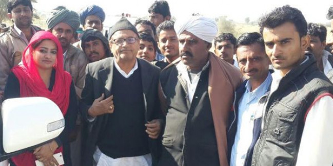 कांग्रेस विधायक अमीन खान की विवादित टिप्पणी से नाराज हुए लोक कलाकार !