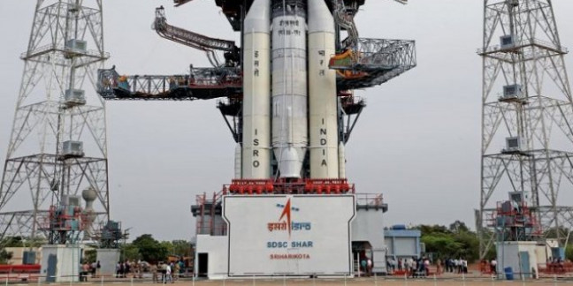 भारत के दूसरे मिशन चंद्रयान-2 की उलटी गिनती शुरू, कल सुबह 2 बजकर 51 मिनट पर होगा प्रक्षेपण