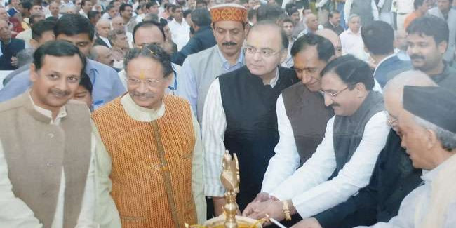 उत्तराखंड के पिछले विस चुनाव में जेटली ने जारी किया था घोषणापत्र