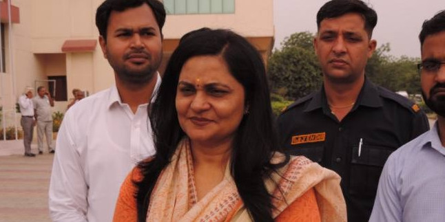 समाज के जरूरतमंद लोगों की करें सहायता : सुनीता दुग्गल