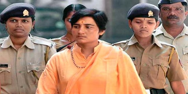 कांग्रेस ने प्रज्ञा ठाकुर समेत BJP के 17 सांसदों के निर्वाचन को हाईकोर्ट में दी चुनौती