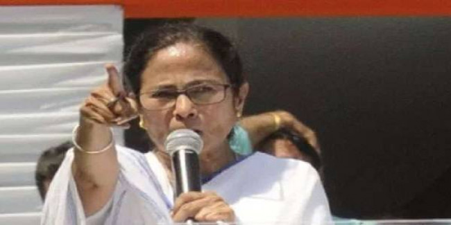 ममता बनर्जी ने कहा- भाजपा चाहे तो मुझे जेल में डाल दे, मैं झुुुुुकने वाली नहीं हूं