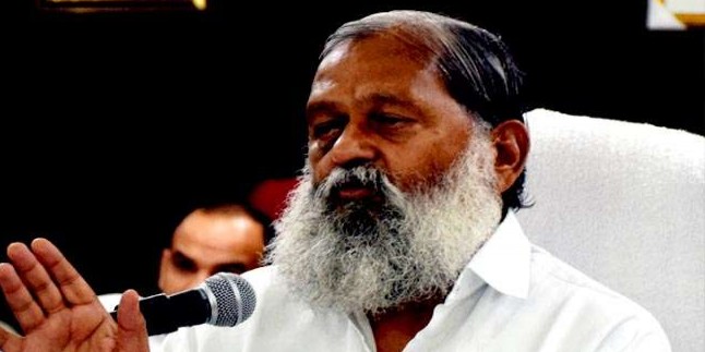इनाम राशि विवाद पर खेल मंत्री विज का बड़ा बयान, खिलाडि़यों को दी ये सलाह