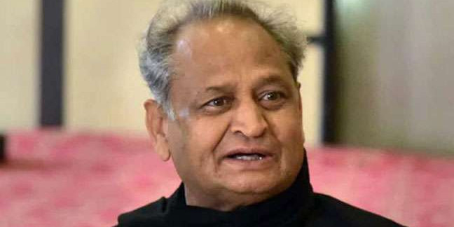 अब मेयर का चुनाव जनता नहीं पार्षद करेंगे: अशोक गहलोत