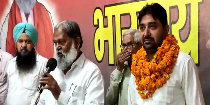 जेजेपी का उम्मीदवार ही बीजेपी में हो गया शामिल