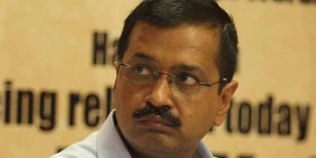 केजरीवाल सरकार ने अचानक खर्च किए 1000 करोड़, CAG ने उठाए सवाल